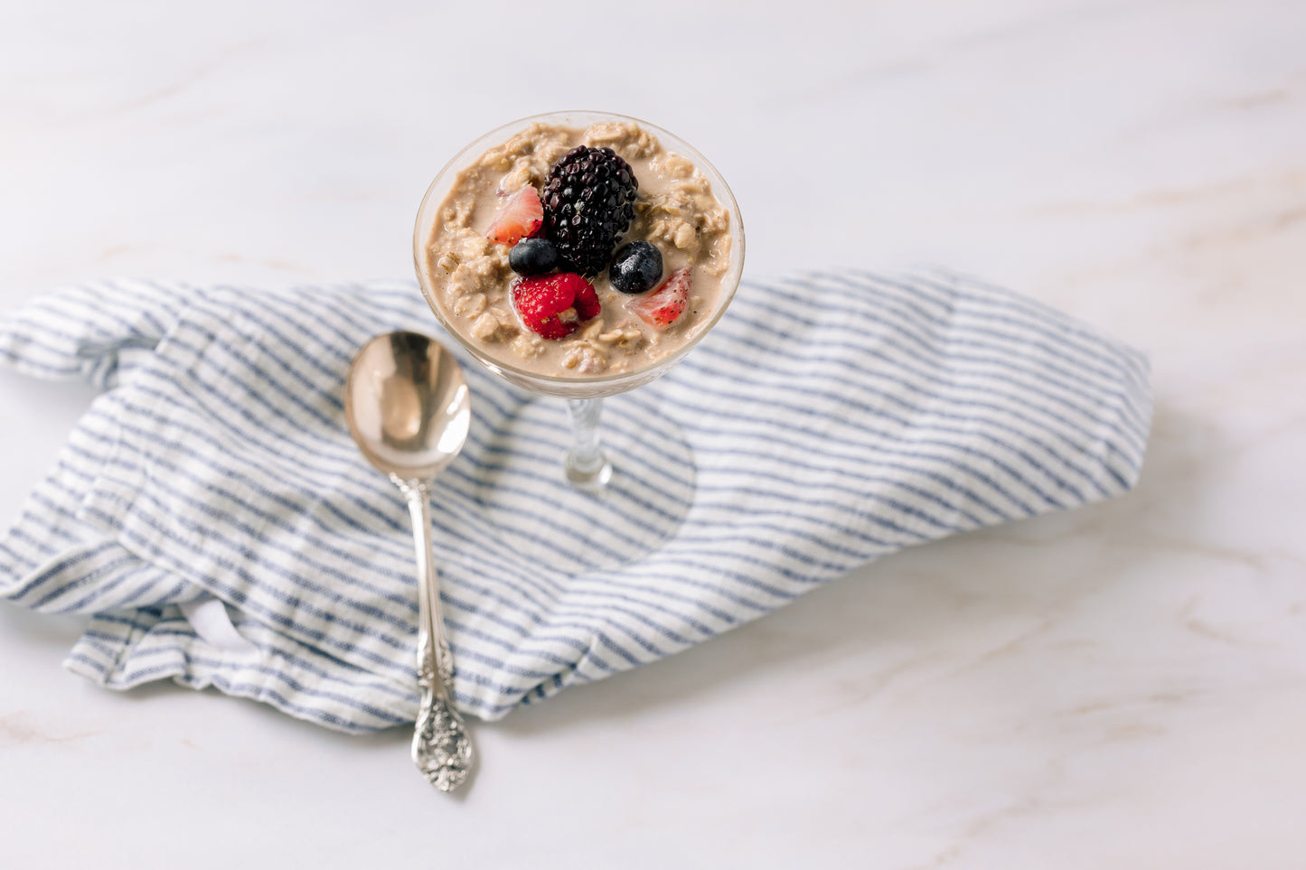 Overnight Oats with Fresh Fruit